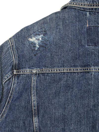 Detailbild linke hintere Schulter zeigt Repair Stitching 