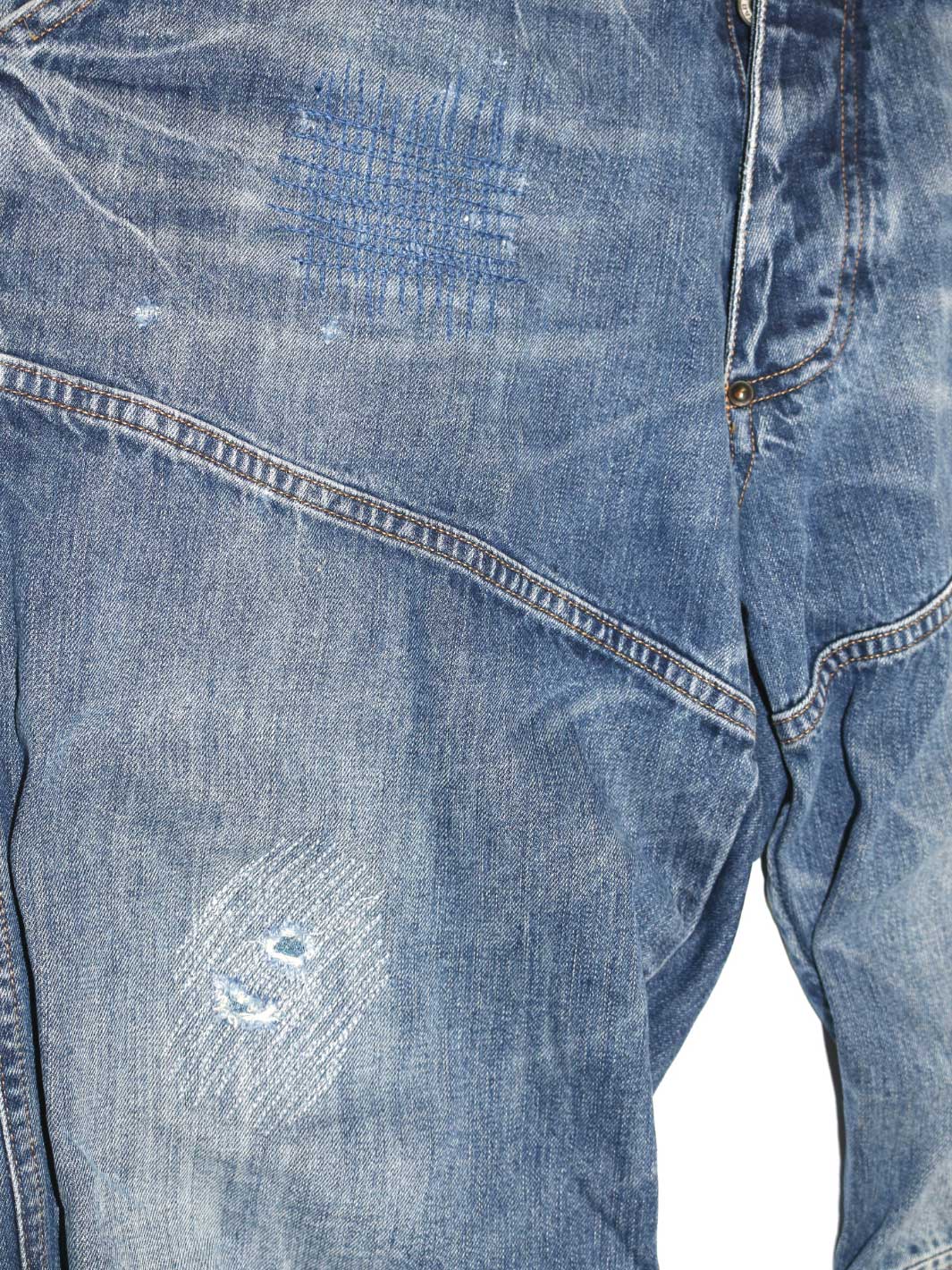 Herren upcyclet Vintage Jeans mittelblau Teilungsnaht auf Oberschenkel Repairstitching