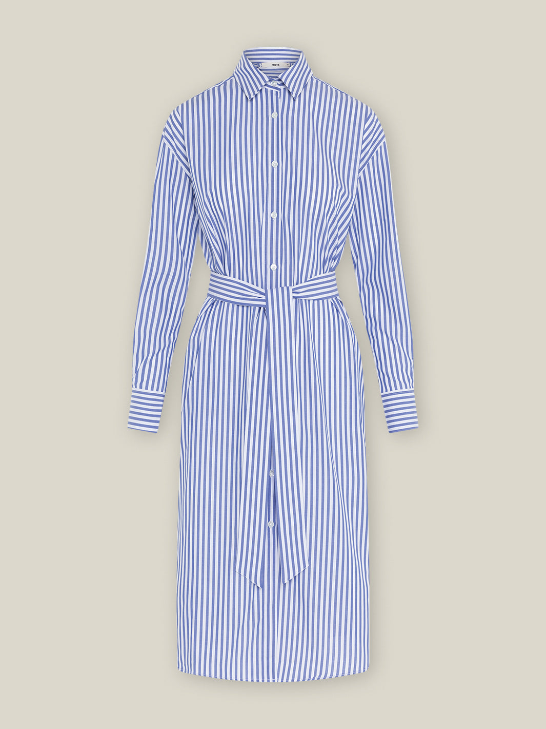 Damen langes Hemdblusen Kleid aus reiner Bio -Baumwolle Blau-Weiss gestreift mit Gürtel von WOTE - in Portugal hergestellt, Freisteller Bild