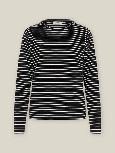 Gestreiftes Damen Longsleeve, Schwarz-Weiß aus Bio-Baumwolle von WOTE - made in Portugal, Freigestelltes Bild