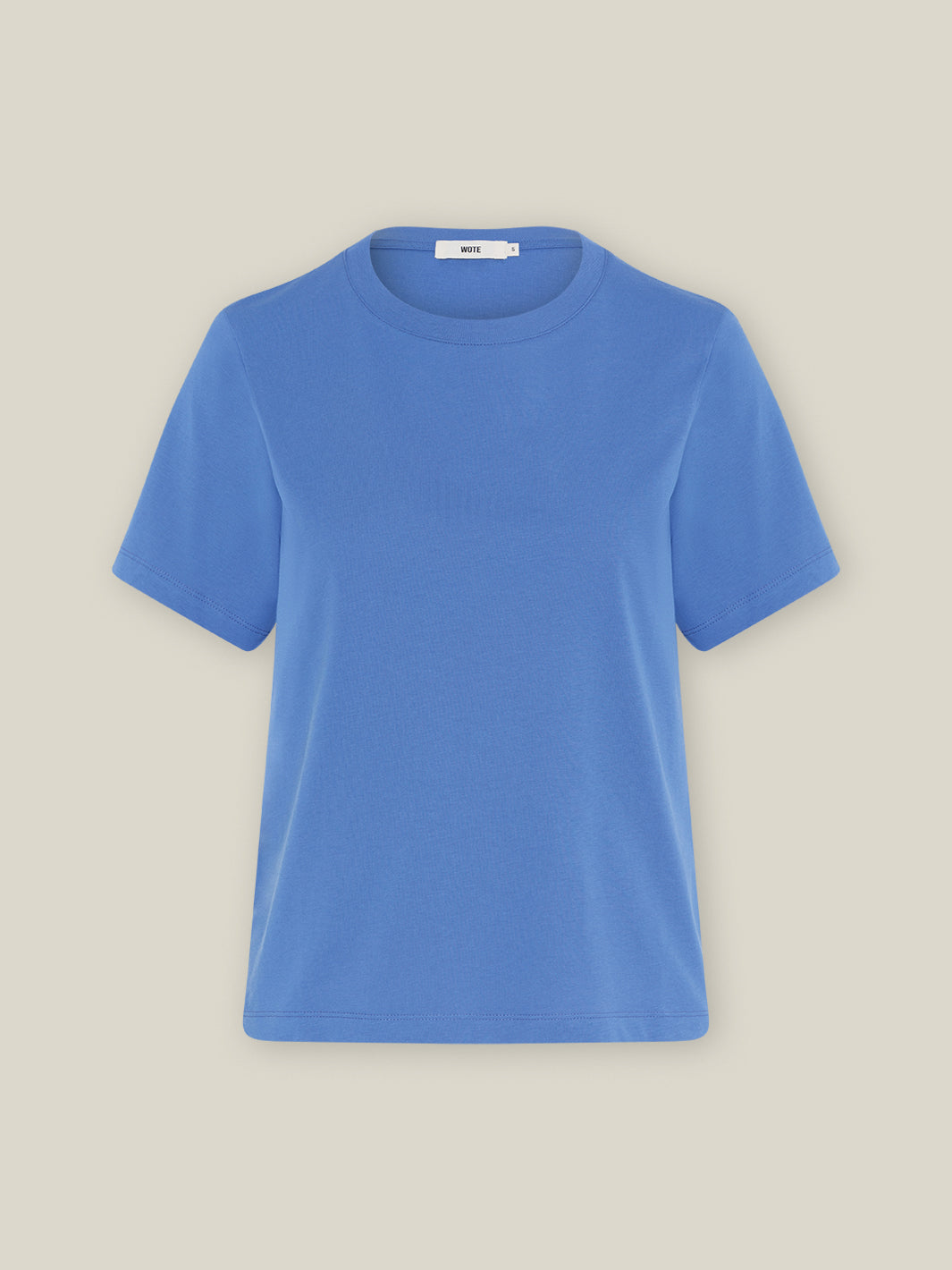 Damen Basic T-Shirt mit Rundhalsausschnitt in blau aus reiner Bio-Baumwolle von WOTE - nachhaltig in Portugal produziert, Freisteller Bild