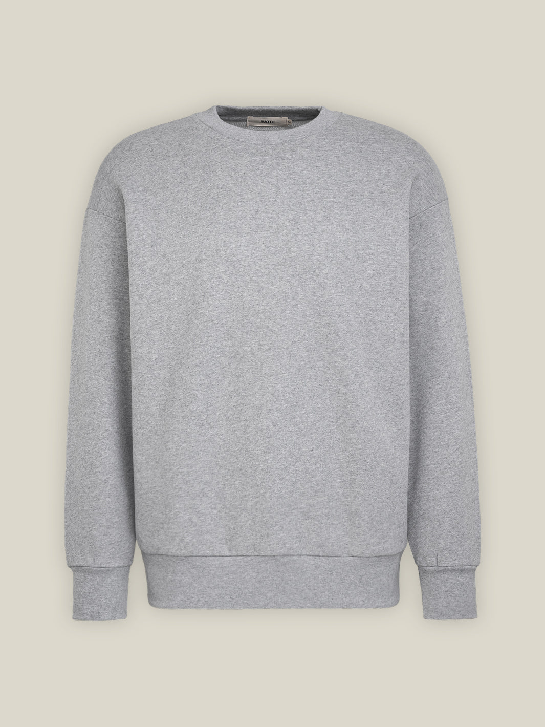 Herren Rundhals Sweatshirt in Grau Melange aus Bio-Baumwolle von WOTE - made in Portugal (Freisteller Bild)