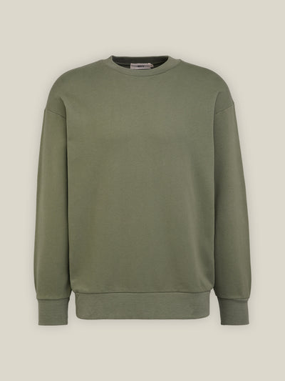 Herren Rundhals Sweatshirt in Olive aus weicher Bio-Baumwolle von WOTE - fair und nachhaltig in Portugal produziert (Freisteller Bild)