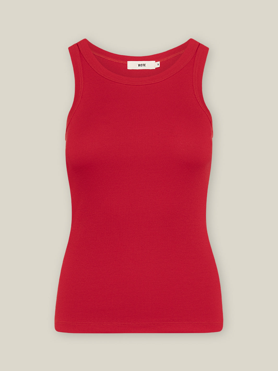 Damen Tank Top in Rot mit höheren Rundhals Kragen und enger Passform, clean und minimalistisch von WOTE - made in Portugal - Freigestellte Aufnahme