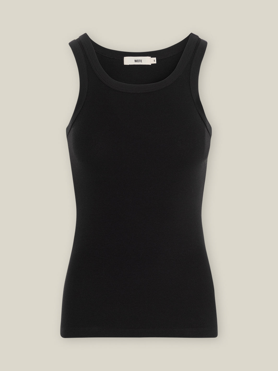 Freigestelltes Tank Top in Schwarz auf einer 1x1 Rippe aus Bio-Baumwolle mit Elasthan, höherer Rundhals Kragenausschnitt, figurbetonte Passform, clean und minimalistisch von WOTE - made in Portugal