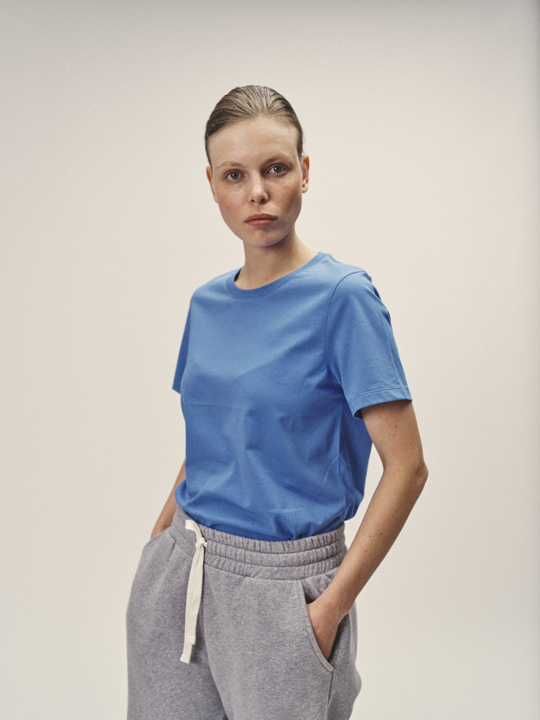 Damen Rundhals T-Shirt reine Bio Baumwolle blau in Portugal produziert