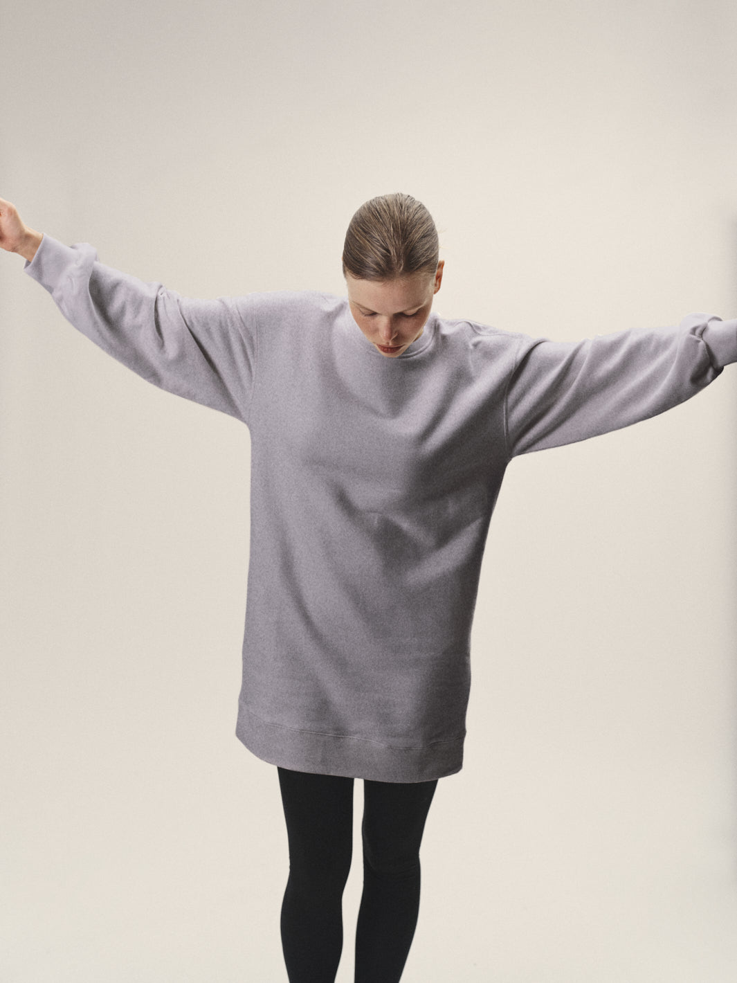 Frauen oversized Sweatkleid grau melange reine Bio Baumwolle in Portugal produziert