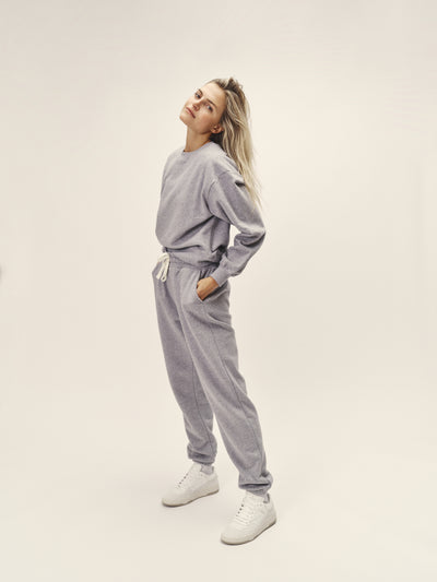 Damen Sweatpants in Grau-Melange asu Bio-Baumwolle von WOTE - in Portugal hergestellt, linke Seitenansicht