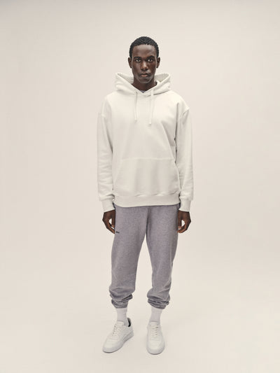 Männer Kapuzen Sweatshirt in Off-White aus hochwertiger Bio-Baumwolle in Portugal gefertigt von WOTE - Frontansicht