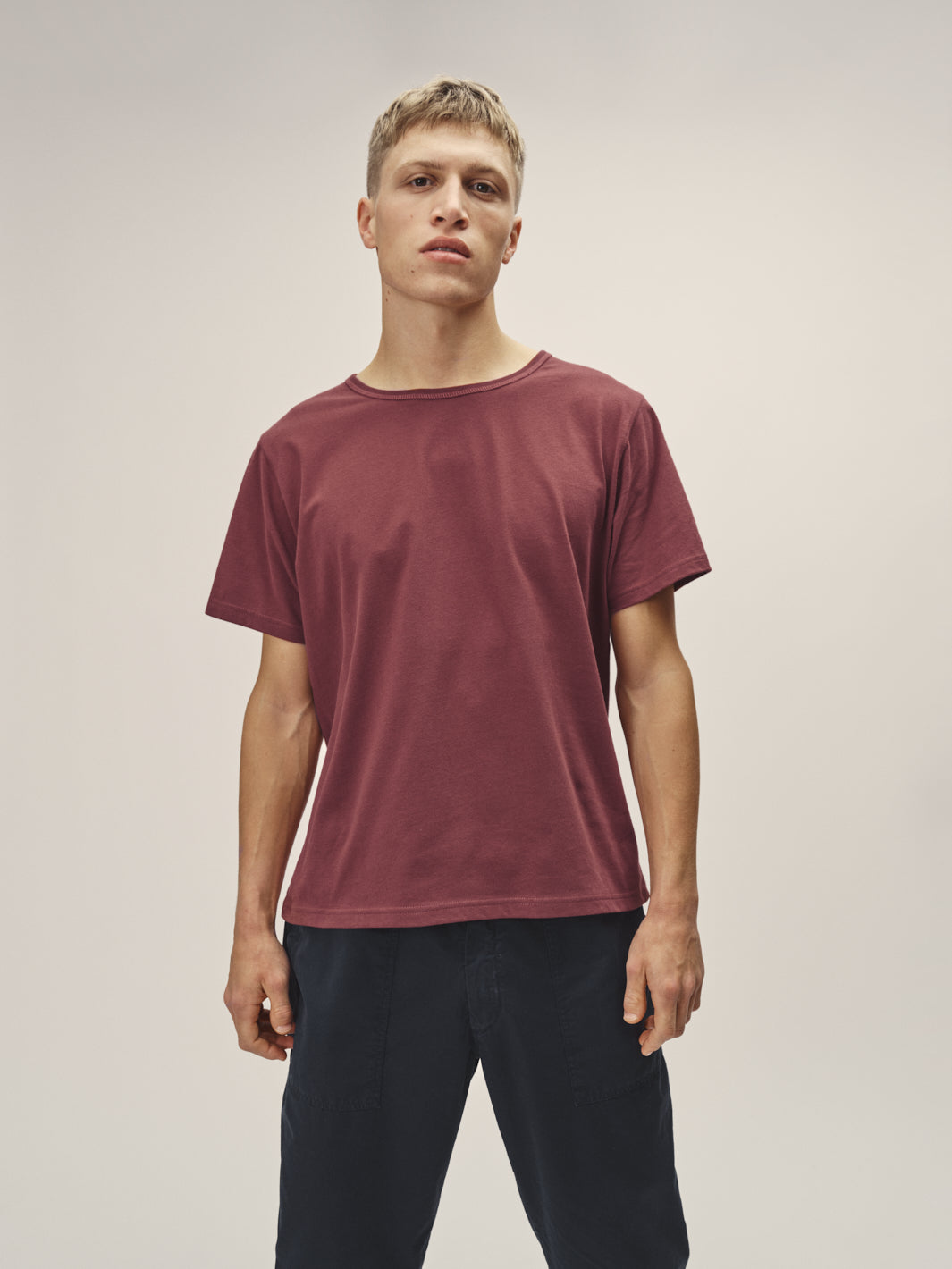 Herren Rundhals T-Shirt, Regular Fit aus Bio-Baumwolle in Rot von WOTE - fair und nachhaltig in Portugal hergestellt, Frontansicht