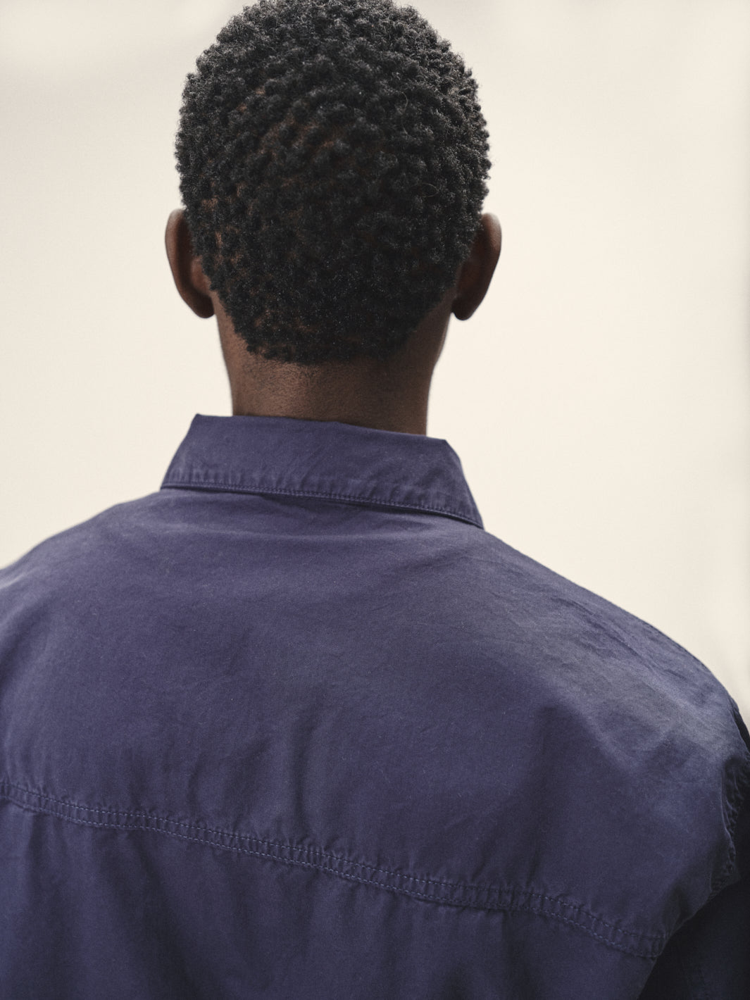 Herren Worker Jacket in Blau aus Bio-Baumwolle von WOTE - in Portugal hergestellt, Rückenansicht